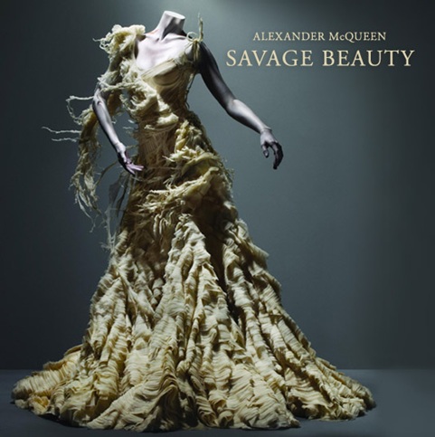 2011年 “Alexander McQueen： Savage Beauty”