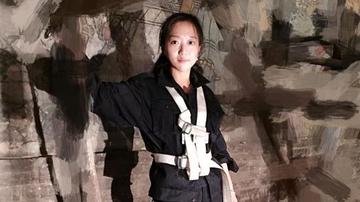 美女壁画师古刹修文物走红
