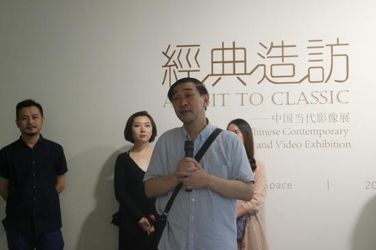 ��չ�˹����