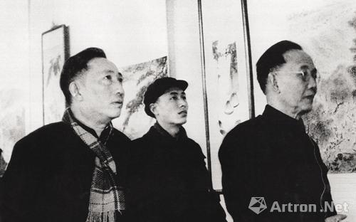 ��ɽ����ò��д����չ ����ʯ��ͬ����ĭ�ι�