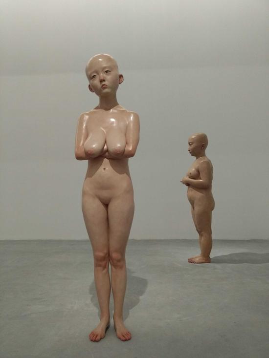 展览现场：“全裸”系列作品