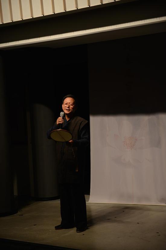 著名画家吴悦石先生在开幕式现场发言