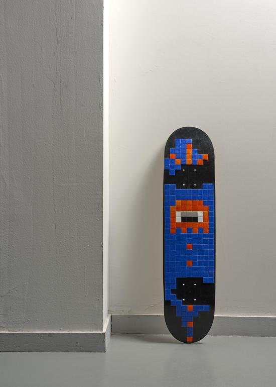 INVADER, SK8#2, 2001 - © Artcurial