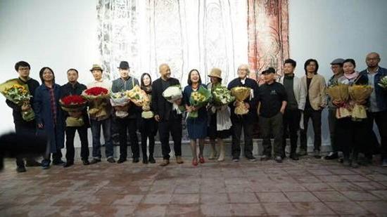 ��Ļʽ�ֳ��α���Ӱ