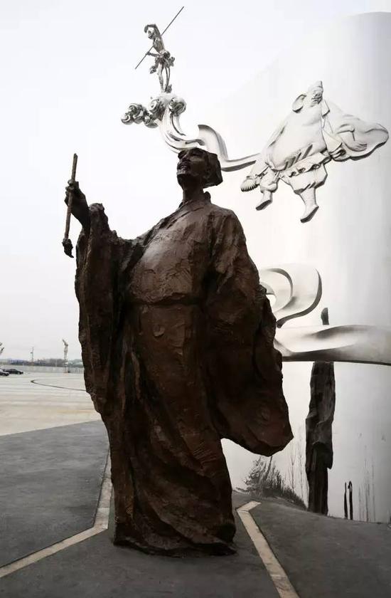 《西游记》主题雕塑（），吴为山创作，现立于淮安市西游记主题公园