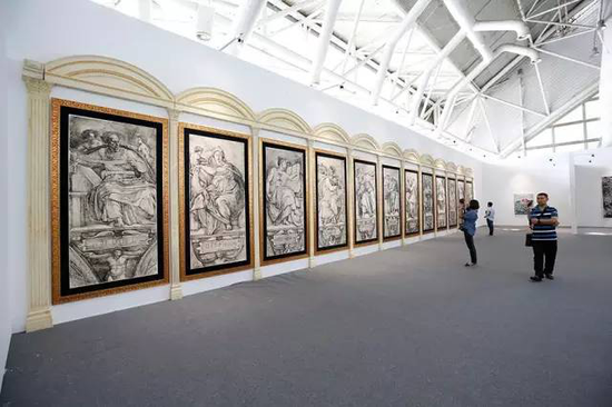 第二届南京国际美术展展览现场.png11