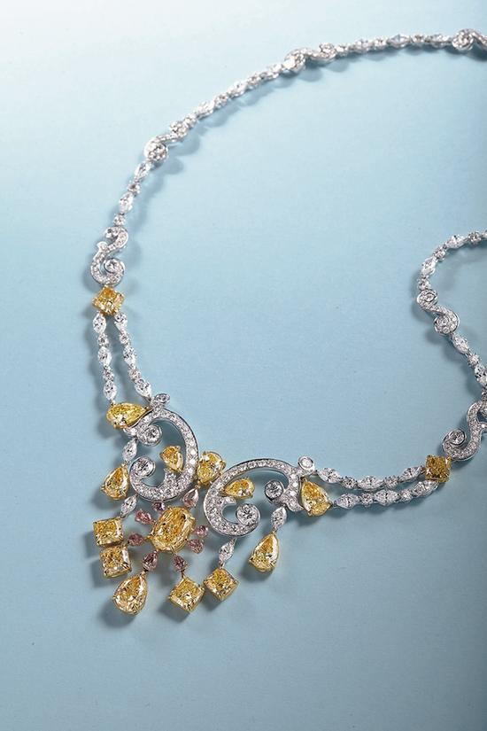 天然浓彩黄色钻石、彩粉色钻石配钻石项链（黄钻均为浓彩Fancy Intense Yellow、均有GIA证书）