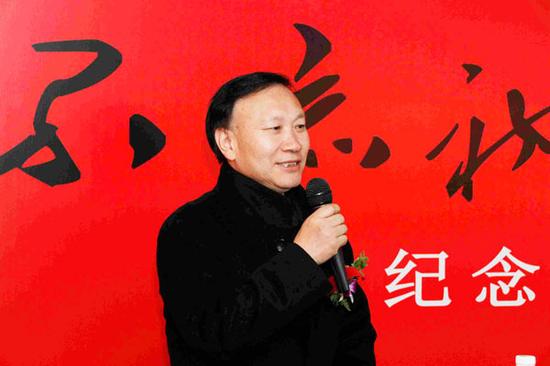 中国画创作院院长、中国工艺美术家协会主席李伯虎致辞