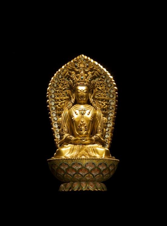 清乾隆 铜鎏金铜胎掐丝珐琅无量寿佛

　　H：31 cm

　　估价：RMB 8，000，000-10，000，000