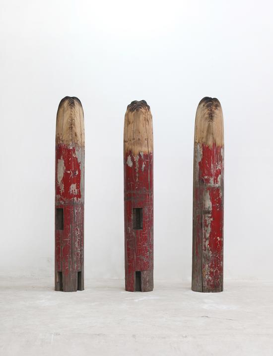 谭勋《李明庄计划柱头之一》木檐柱，220cm，2007-2010年