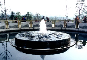 滴水喷泉 