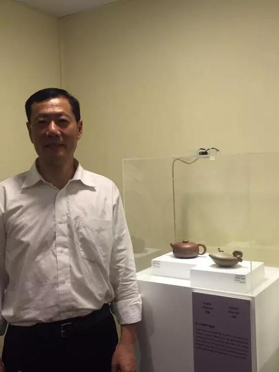 工艺美术员——许建彬
参展作品:《田趣壶系列之一》、《田趣壶系列之二》