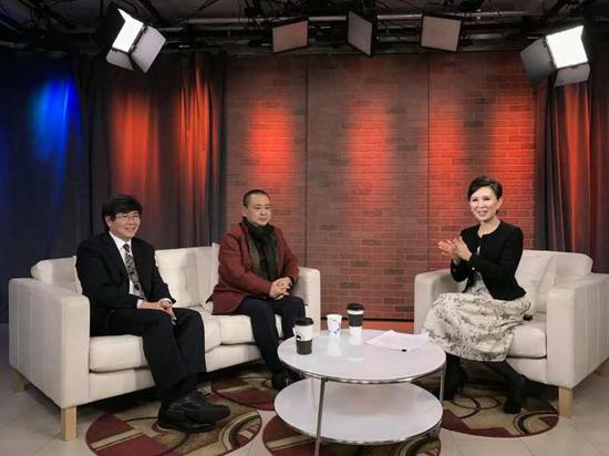 展览现场 艺术家陆春涛和策展人沈揆一做客美国中文电视王牌访谈《纽约会客室》