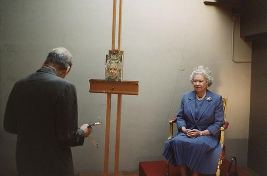 英国女王伊丽莎白二世喜爱卢西安·弗洛伊德的作品