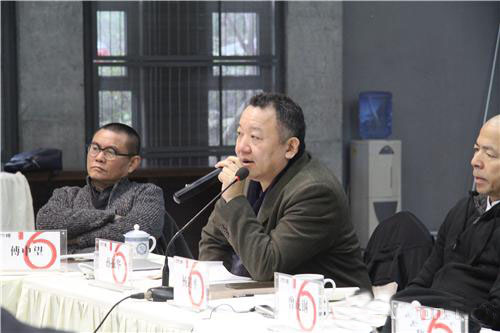中国雕塑学会副会长、中国美术学院教授孙振华主持第一阶段