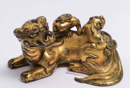 明代宣铜镇纸赏析：案上萌宠_铜器佛像_新浪收藏_新浪网