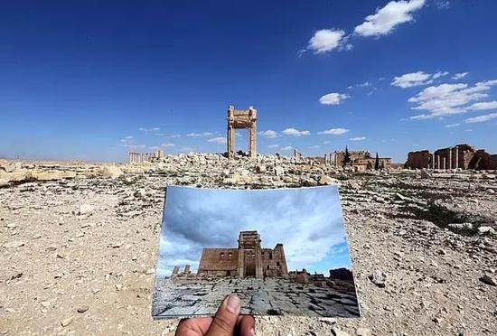 被摧毁的遗址 JOSEPH EID/AFP/Getty Images