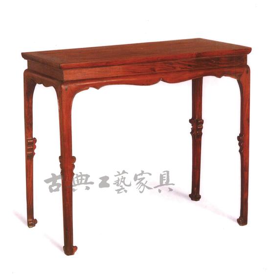 图2 明 黄花梨高束腰条桌(王世襄《明式家具珍赏》)