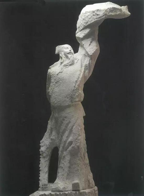 《举杯邀明月——李白》汉白玉 高380cm 1996年 立于美国西雅图、成都杜甫草堂博物馆、叶毓山雕塑馆