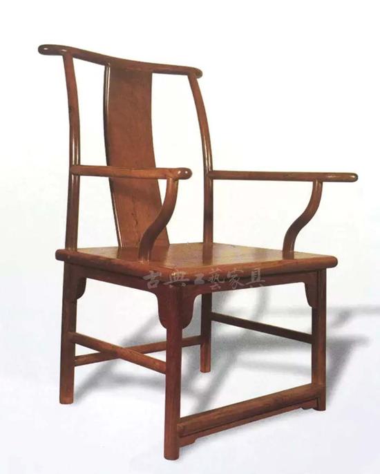 2002年，陈虎再次看到这张椅子出现在国内的一个高水准的古典家具拍卖图册上。