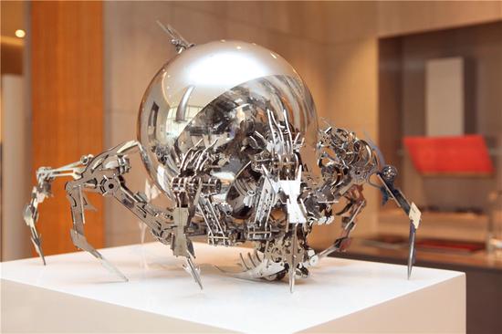 夏航，梦游者（12 版），不锈钢，37.5×32.3×25cm，2016