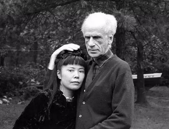 草间弥生与爱人柯内尔。图片来源于草间弥生日本官网