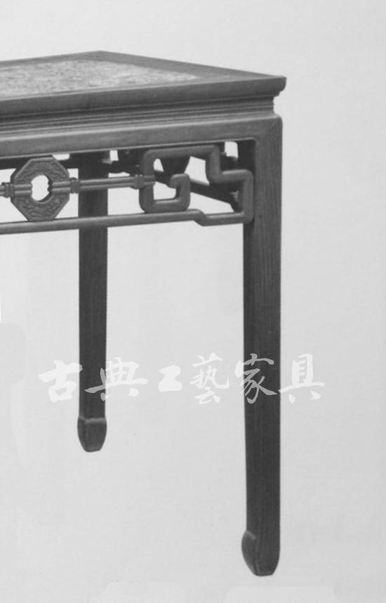 图2-2  明式、清式、民国时期马蹄足对比。3