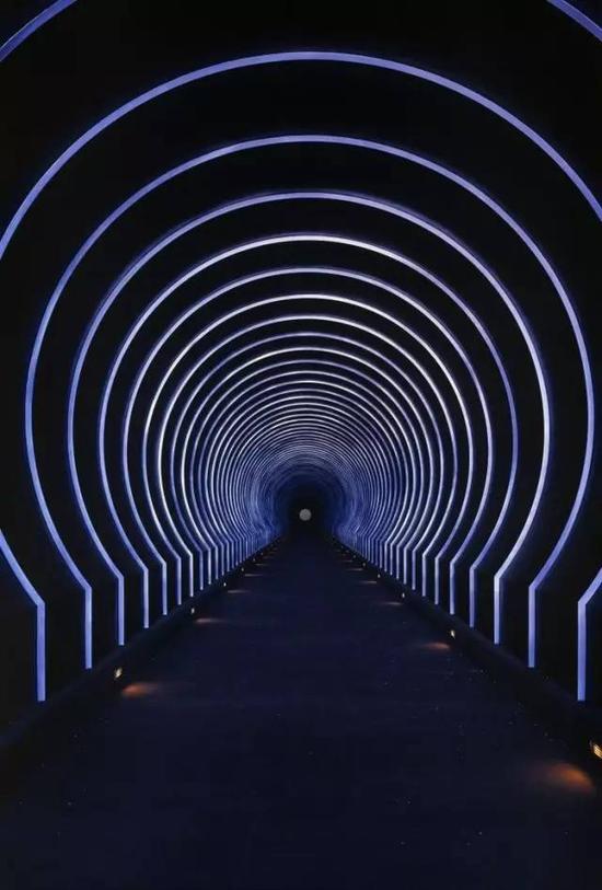 Roden Crater，Alpha（East）Tunnel