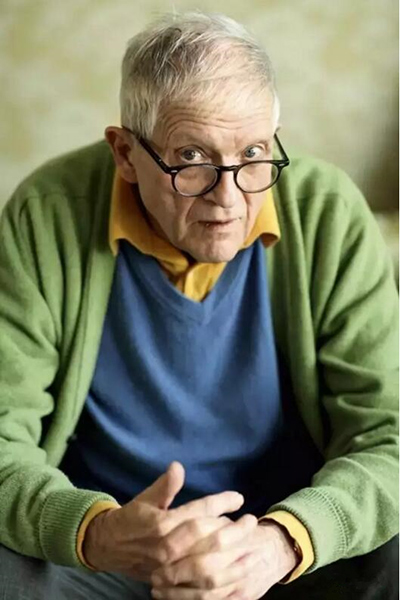 大卫·霍克尼(David Hockney)大卫·霍克尼(David Hockney)被称为“最出名的英国在世画家”,又被冠以“英国艺术教父”之称。
