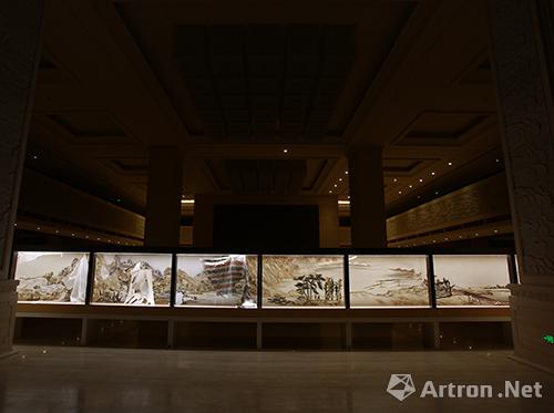 徐冰,《背后的故事-富春山居图》作品背面,综合材料装置,2014年