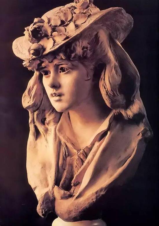 《戴帽子的女孩》,罗丹,陶,1865-1870年.图片来源于网络