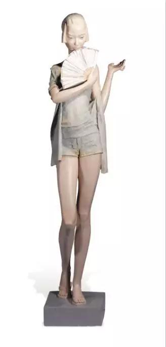 《粉色少女1号》朱智伟 玻璃钢着色 178x45x55cm  2012