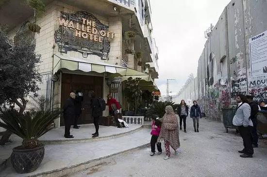 The Walled Off Hotel(Photo via Channel 4)