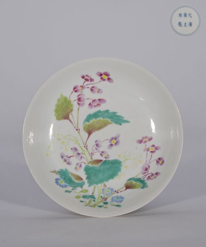 清雍正 粉彩海棠纹盘 D:15.3cm
