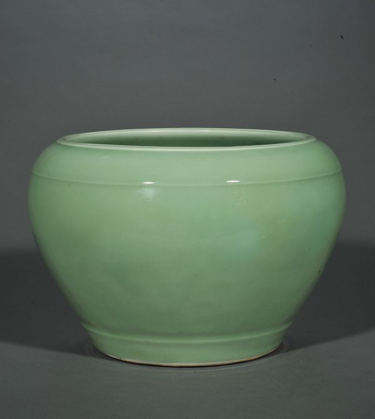 清雍正 豆青釉缸 D:29cm
