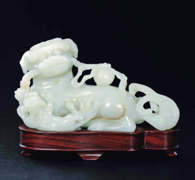 2015中国嘉德秋拍卖会拍卖品 清早期 玉雕《太狮少狮》摆件
