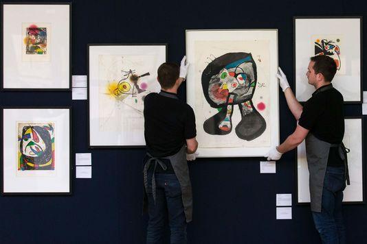 米罗的《画室魅影》在2016年的拍卖中估价7800至10400欧元。 图片来源：Justin Tallis（法新社）