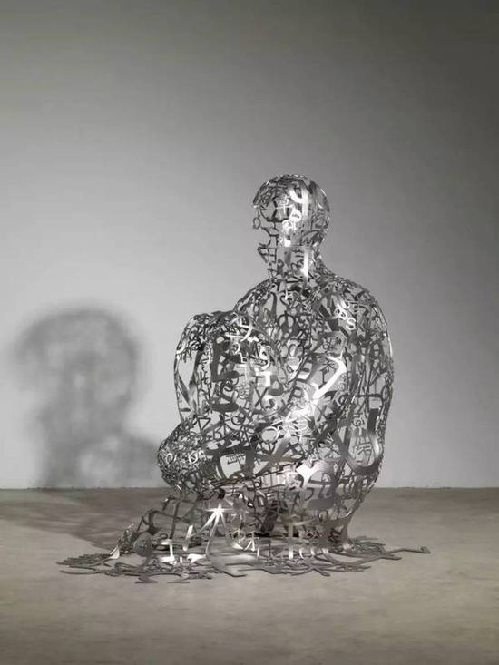 Jaume Plensa 《Endless VII(2015)》。图片: Courtesy Galerie Lelong, New York and Paris