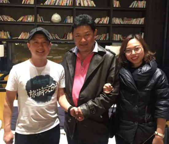 左：蚂蚁帮创始人张敬德 右：竖参 西藏拉萨市旅游局