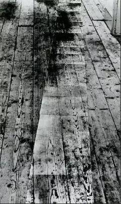 　　Victor Burgin， “照片之路Photopath”， 1967. 1969年于伦敦当代艺术中心的《当态度成为形式》的展览现场展出
