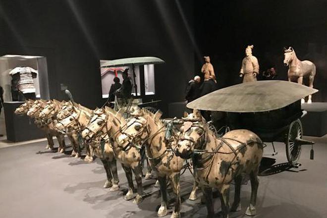 纽约大都会艺术博物馆“秦汉文明“展览现场 图片：致谢作者