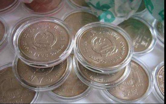 纪念币常用保存方法——塑料钱币圆盒