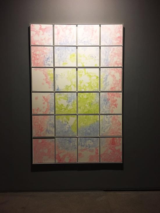 黄洋
《历险记》
纸本凹印
220×144cm
2016年
作品由艺术家提供,北京
