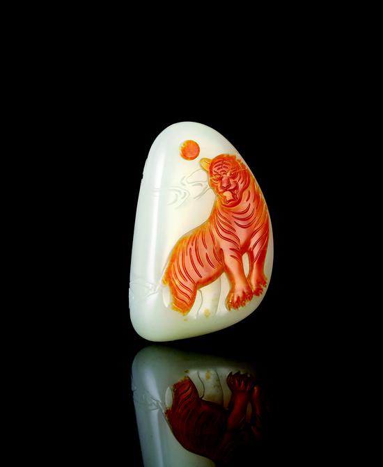 01886 孙鹏 和田玉籽料威
规格:4.9×3.1×1.6cm 独籽
重量:36g