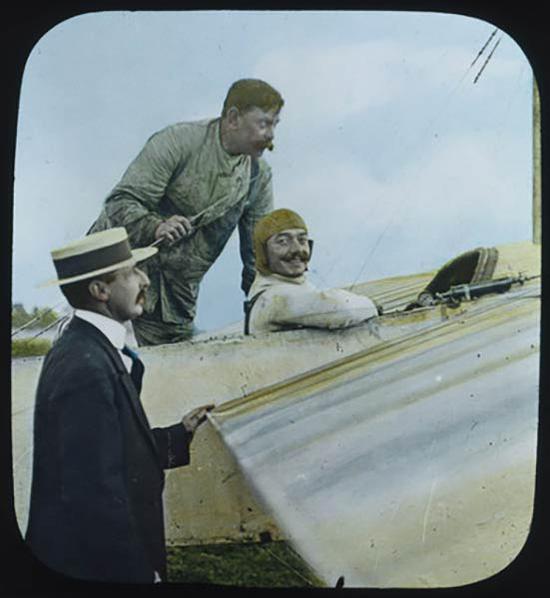 Adolphe Pégoud摄于1913年的“大胆的法国驾驶员”