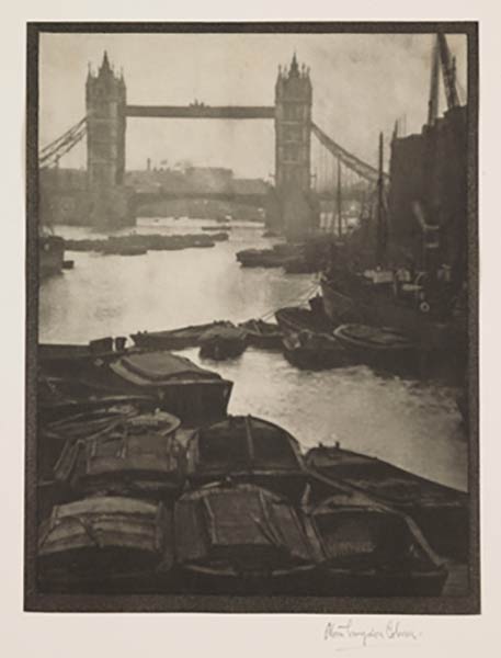 拍摄于1910年的“塔桥”