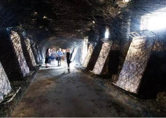 Chiharu Shiota丨 Conscious Sleep 2016