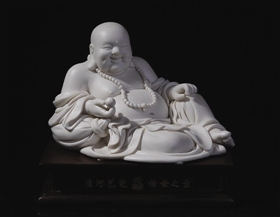 中国工艺美术大师苏清河《弥勒佛》，成交价15万元