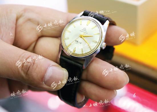 在上世纪六七十年代，上海牌手表是当时人们结婚时的“三大件”之一，也是一代人的记忆。