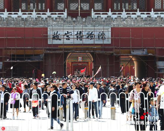 北京故宫博物院牌匾整修完毕